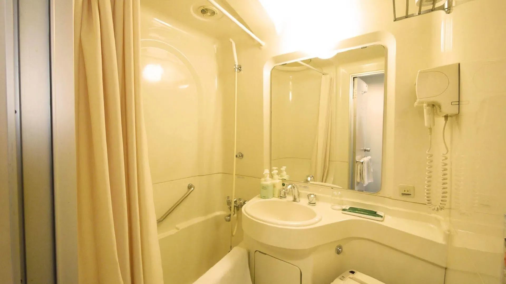 Hotel Route-Inn Nagoya Higashi Betsuin 3*,  Japan